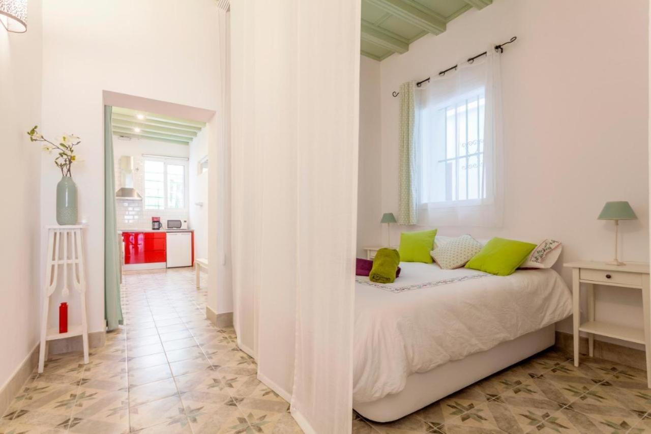 Wish Suite Pureza De Triana Sevilla Exterior photo