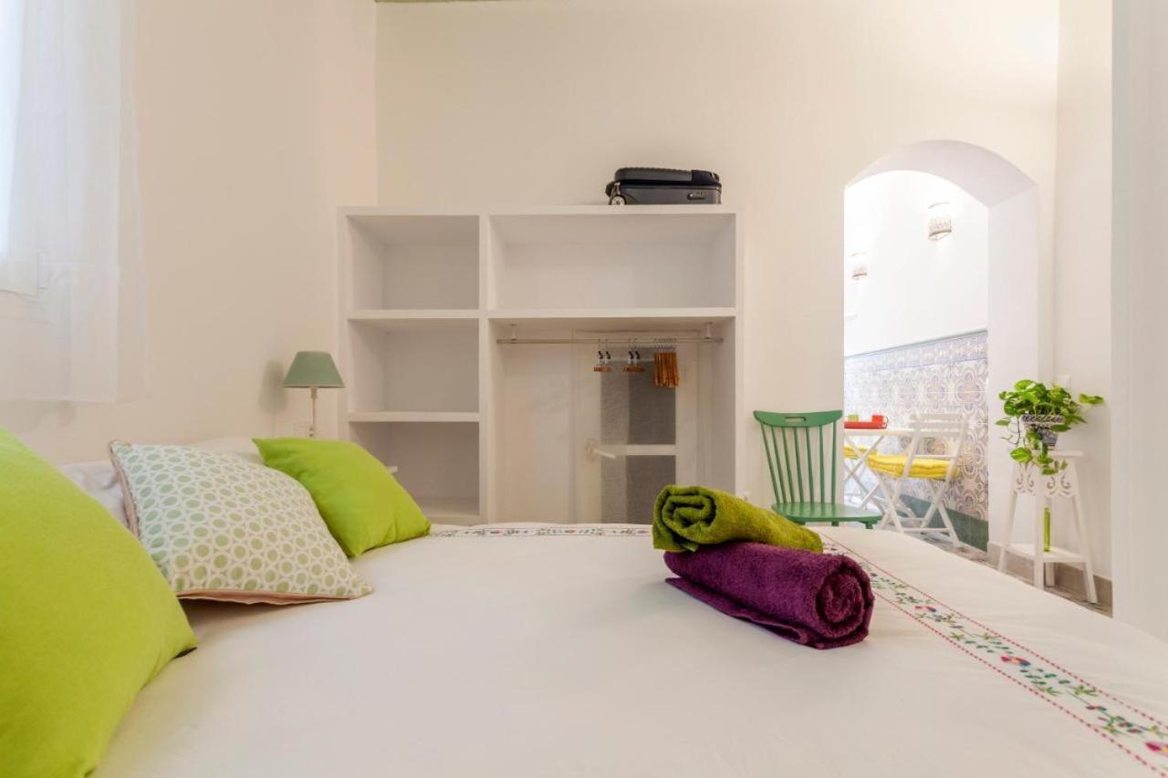 Wish Suite Pureza De Triana Sevilla Exterior photo