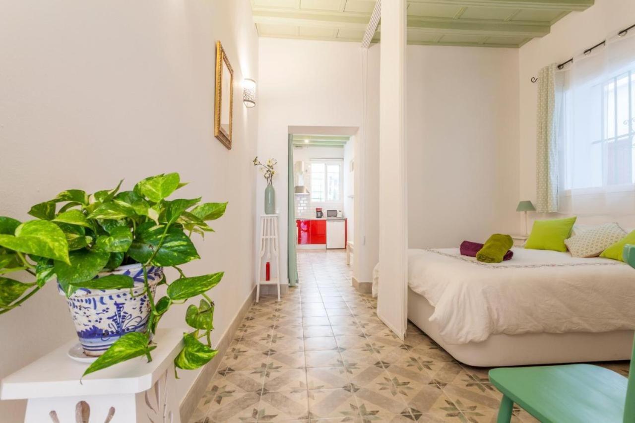Wish Suite Pureza De Triana Sevilla Exterior photo