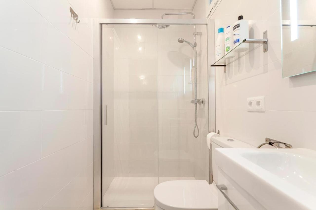 Wish Suite Pureza De Triana Sevilla Exterior photo